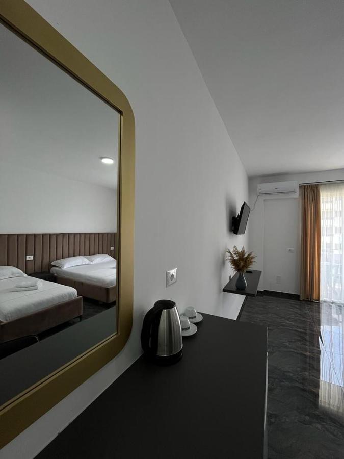 Leodori 3 Suites Shëngjin Екстериор снимка