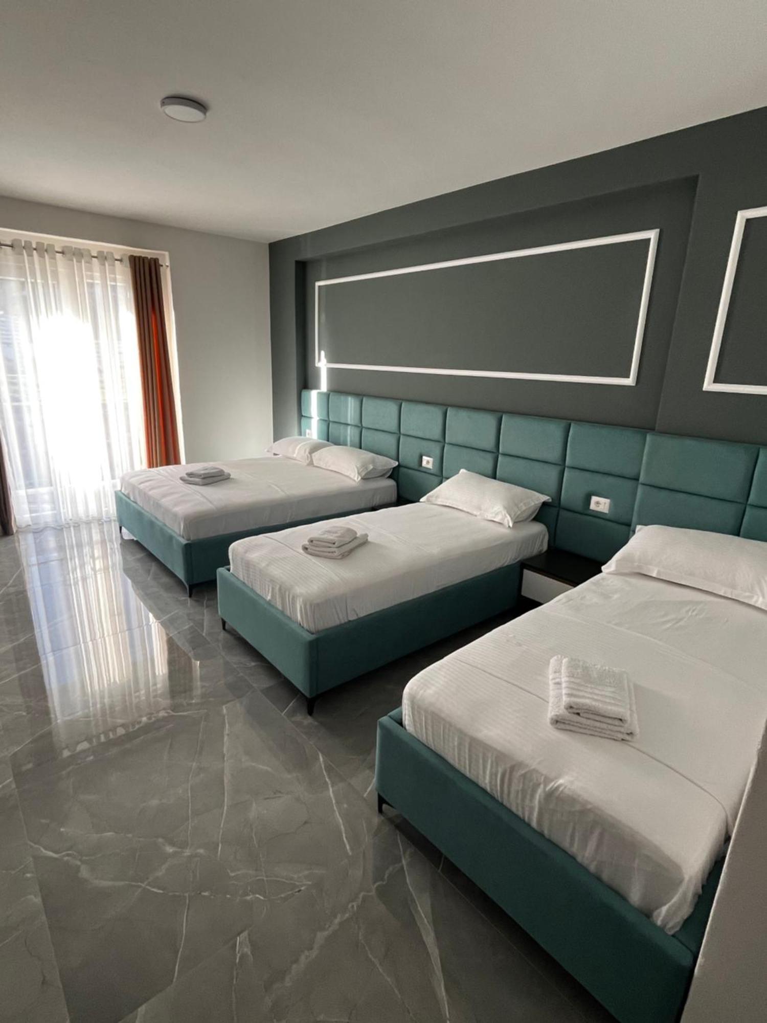 Leodori 3 Suites Shëngjin Екстериор снимка